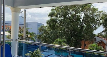 Cozy 2br-2bt Apt Near The Beach And Main Street