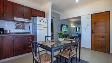 Kondominium, 2 kamar tidur, Boleh Merokok, kolam renang pribadi | Ruang makan