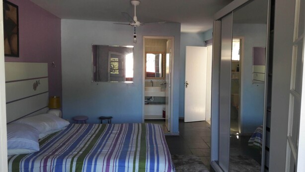 Unclassified image, 1 of 1, button - Outstanding House With Large Pool Close to Prainha and Caioba Beaches (Guaratuba)
