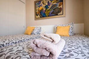 3 Schlafzimmer, Reisekinderbett