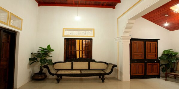 Interior - Villa Venice Galle Srilanka (Hikkaduwa)