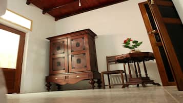7 kamar tidur
