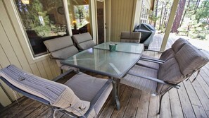 Rumah, Beberapa Tempat Tidur (Whistler 21) | Tempat makan outdoor