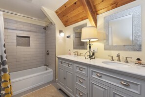 Shower, hair dryer, towels, soap - Cozy Escape- Walking Distance to Village! (Lake Arrowhead)