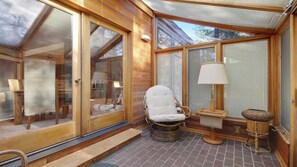House, Multiple Beds (Sandhill 10) | Interior