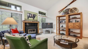 Apartment, Mehrere Betten (Skyline Condo 10) | Wohnzimmer