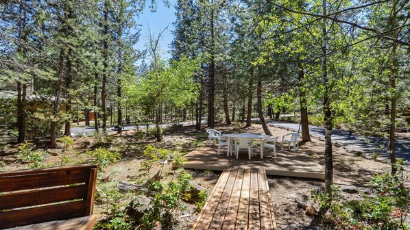 House, Multiple Beds (Lark - 14) | Property grounds