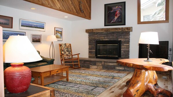 Casa, varias camas (Lark - 14) | Sala de estar