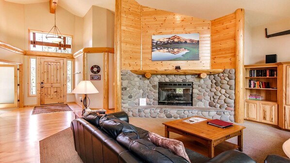 Talo, useita sänkyjä (Hickory 26) | Olohuone