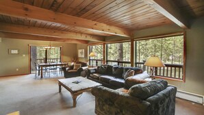 Casa, várias camas (Crag - 10) | Sala de estar