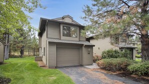 Exterior - Fairway Village 14 (Bend)