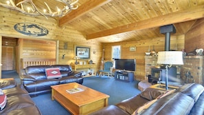 House, Multiple Beds (Flat Top 04) | Living room