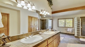 House, Multiple Beds (Paper Birch 09) | 4 bedrooms