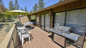 Casa, varias camas (Poplar 23) | Restaurante al aire libre