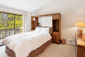 House, Multiple Beds (Poplar 23)