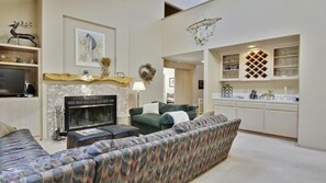 House, Multiple Beds (Tokatee 37) | Living room