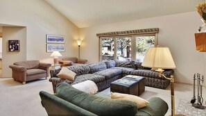 House, Multiple Beds (Tokatee 37) | Living room