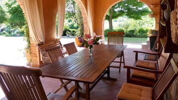 Villa, 4 Bedrooms, Smoking, Balcony | Dining