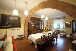 Villa, 4 habitaciones, para fumadores, balcón | Interior