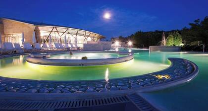 Panoramic Villa in Tuscany Rolling Hill, Well Connected, Everyday new Journey to