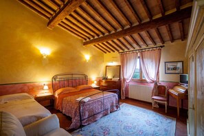 Villa, 4 Bedrooms, Smoking, Balcony | 4 bedrooms - Panoramic Villa in Tuscany Rolling Hill, Well Connected, Everyday new Journey to (Chiusi)