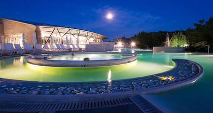 Panoramic Villa in Tuscany Rolling Hill, Well Connected, Everyday new Journey to
