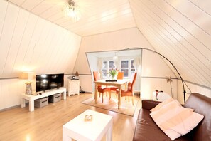 Televisión, libros y estéreo 