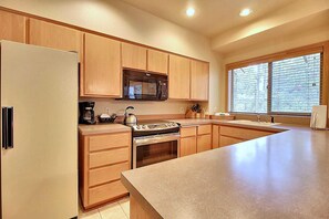 Appartamento, 1 letto king (Ridge Condo 26) | Cucina privata