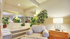 Condo, 1 King Bed (Ridge Condo 26) | Interior - Zridge Condo 26 (Bend)