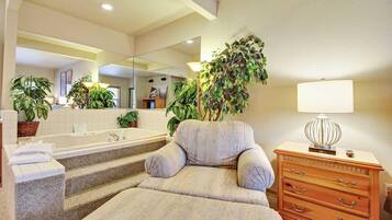 Condo, 1 King Bed (Ridge Condo 26) | Interior