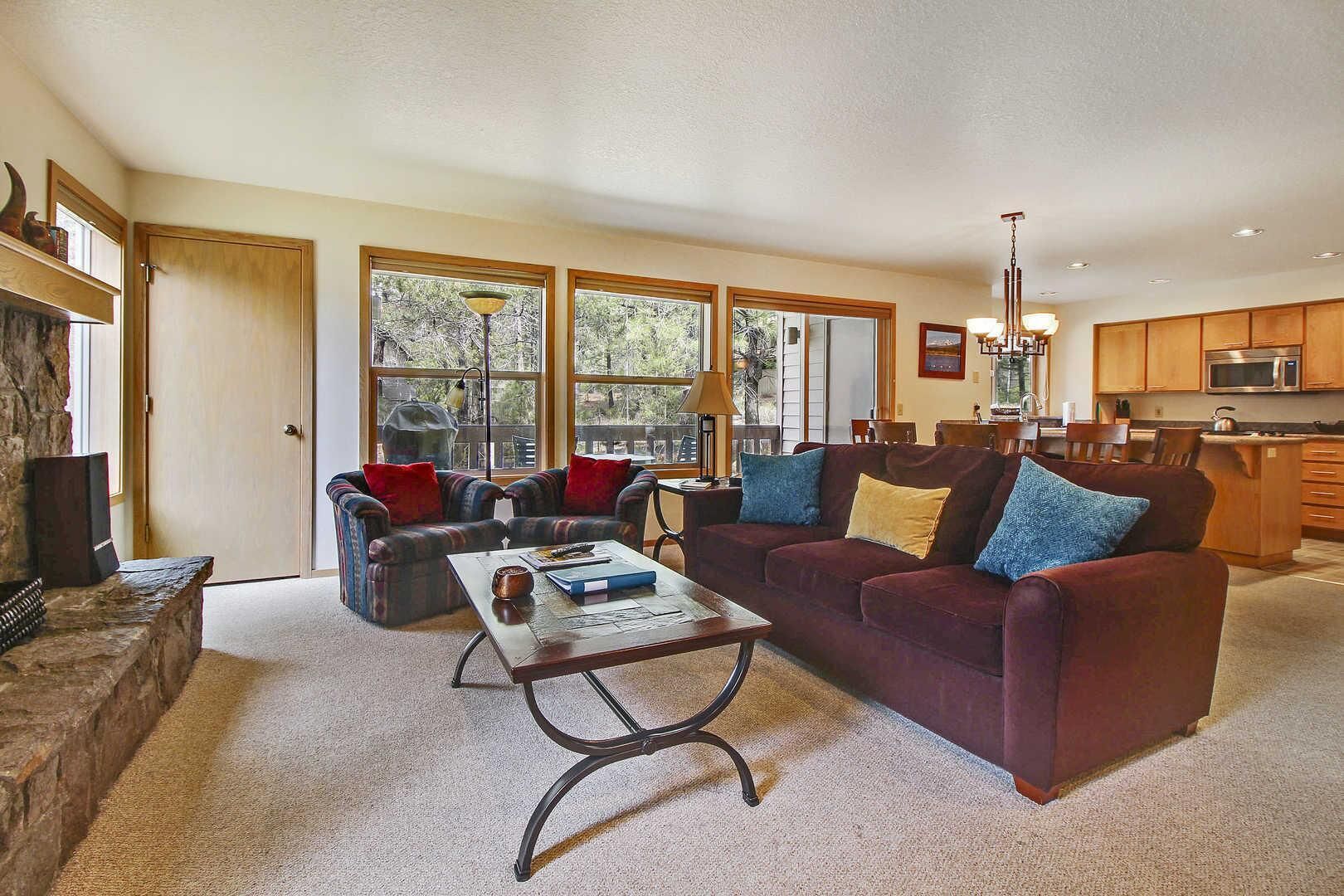 Condo, 1 King Bed (Ridge Condo 19) | Living room