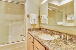 Condo, Multiple Beds (zRidge Condo 03) | Bathroom
