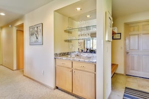 Condo, Multiple Beds (zRidge Condo 03) | Private kitchen