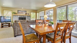 Unclassified image, 3 of 28, button - Zridge Condo 03 (Bend)