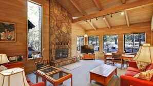 Living room - Grouse 06 (Bend)