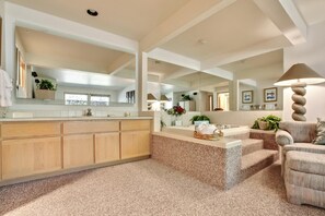 Condo, 1 King Bed (Ridge Condo 37)