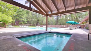 Pool - Ridge Condo 23 (Bend)