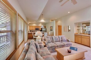 Condo, 1 King Bed (Ridge Condo 20) | Living area
