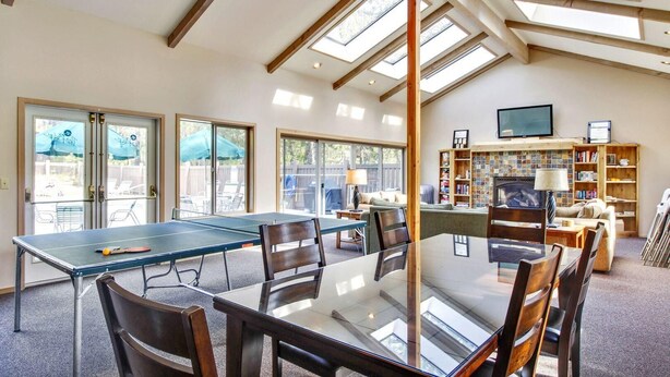 Condo, 1 King Bed (Ridge Condo 13) | Private kitchen - Ridge Condo 13 (Bend)
