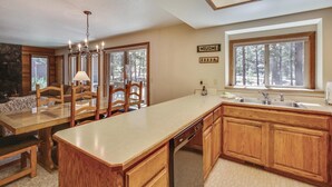 Condo, 1 King Bed (Ridge Condo 13) | Private kitchen - Ridge Condo 13 (Bend)