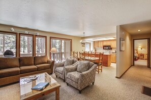 Condo, 1 très grand lit (Ridge Condo 13) | Salle de séjour