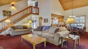 House, Multiple Beds (Butternut 2) | Living room