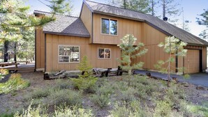 Exterior - Butternut 2 (Bend)
