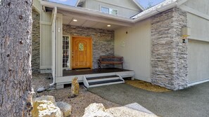 Maison, plusieurs lits (Big Sky 2) | Balcon