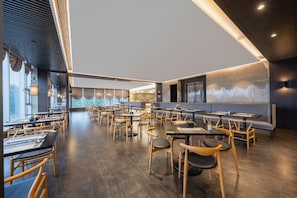Dining - Yitel Linyi Binhe Avenue (Linyi)