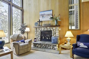 單棟房屋, 多張床 (Meadowlark 4) | 客廳