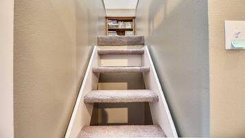 Condo, 1 Queen Bed (Powder Village E2) | Interior