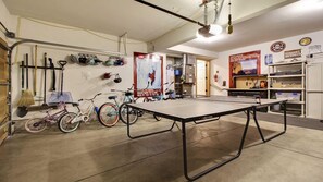 House, Multiple Beds (East Butte 20) | Game room