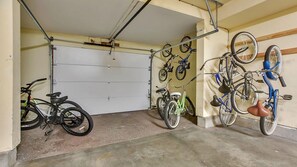 House, Multiple Beds (Hoodoo 07) | Interior - Hoodoo 07 (Bend)