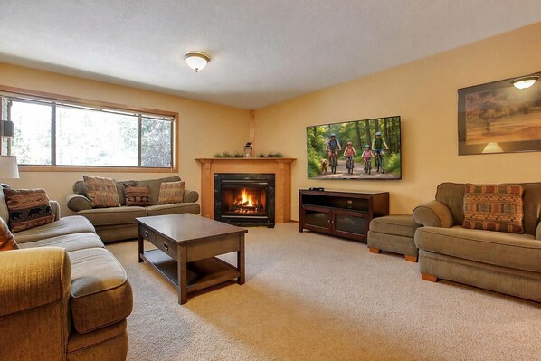 House, Multiple Beds (Hoodoo 07) | Living area